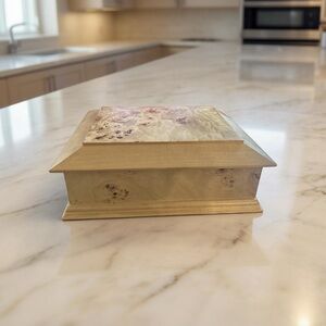 Vintage Sankyo Maple Birdseye High Gloss Musical Jewelry Box Working